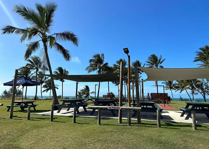 Sarina Beach Motel