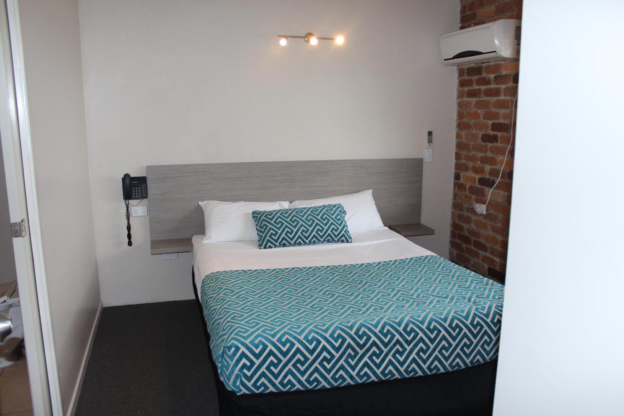 Sarina Motel